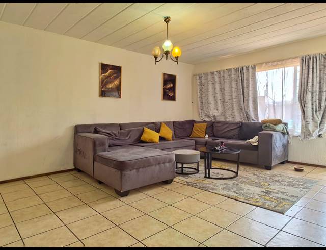 2 BEDROOM APARTMENT FOR SALE IN FERNDALE